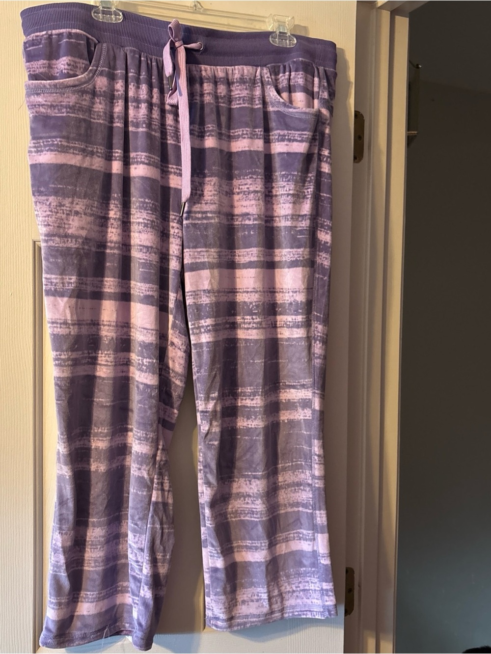 LuLaRoe Cozy Collection Purple Crystal Crop Pants Size 1X NWOT